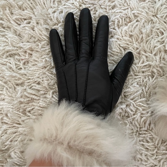Ugg gloves - Picture 3 of 5